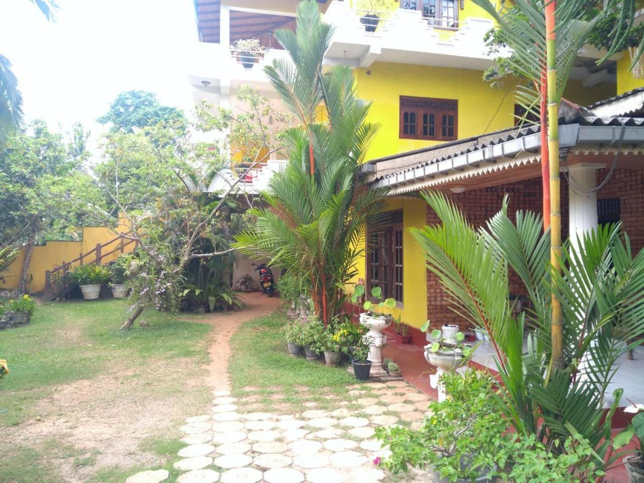 Yellowappartments Hikkaduwa Luaran gambar